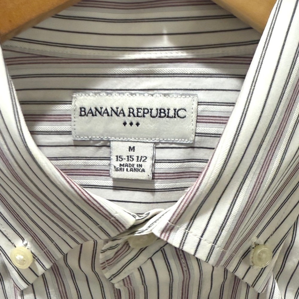 100% Cotton  Banana Republic Men's Medium Button Down Striped Shirt 15-15 1/2